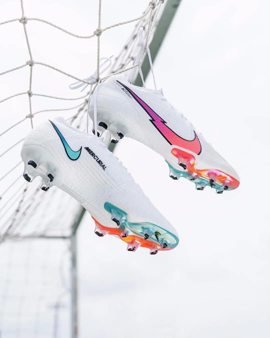 公认脚感性价比最好的10双足球鞋,穿得最好的足球鞋是什么鞋