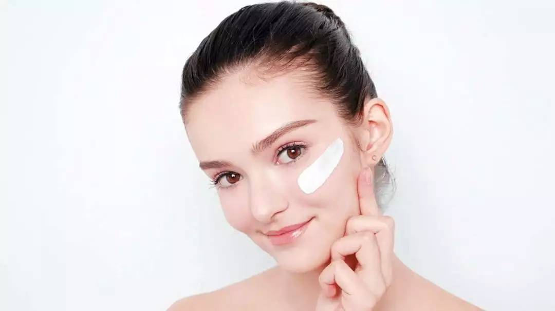 护肤到底有没有必要用精华液,到底有没有必要用精华液