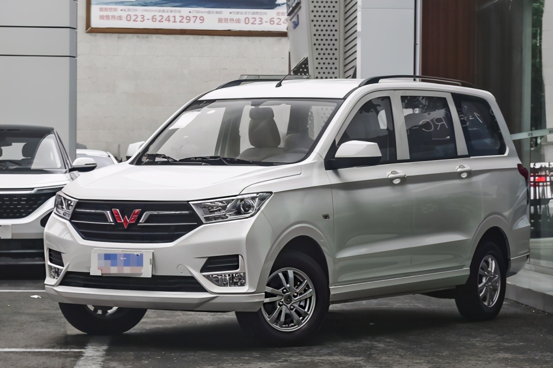 通用五菱宏光s,新五菱宏光s怎么样