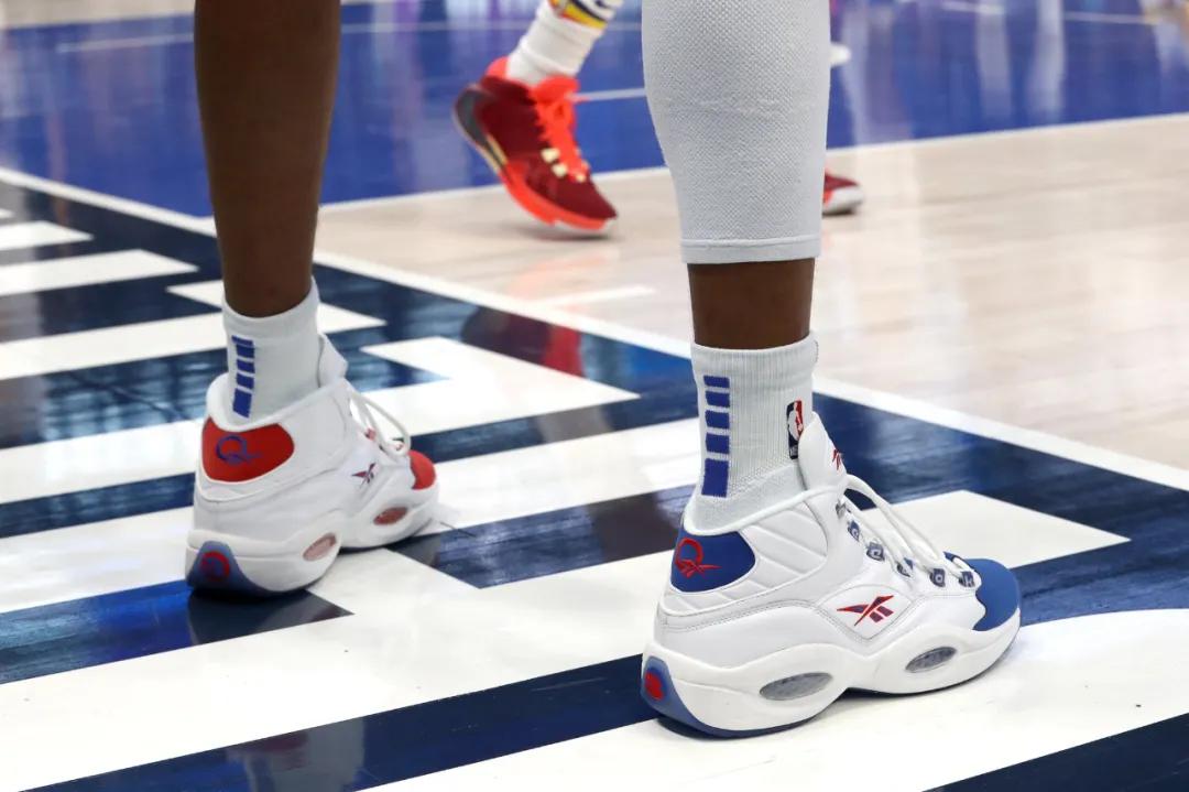 NBA球员上脚:独行侠球员的球鞋,波尔津斯基和小哈达威很帅!