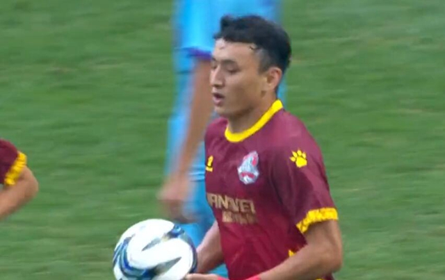 足协杯乌龙报道,足协杯赛场爆笑一幕