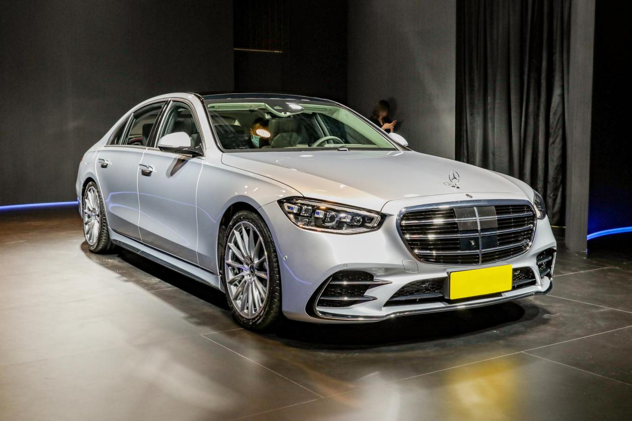 奔驰s级2015款s400lhybrid,奔驰s级有什么过人之处