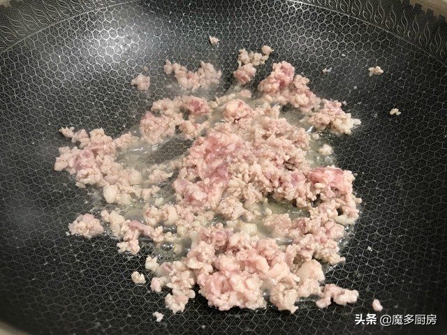 豆腐一炒就碎了是怎么回事,豆腐一煎就散