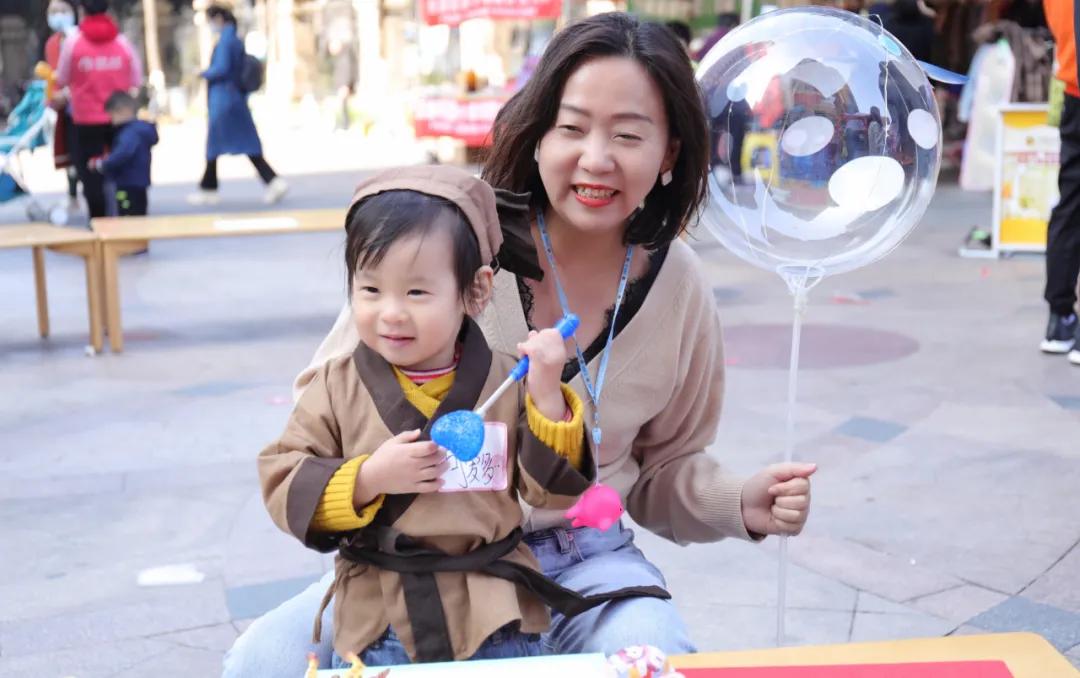 宝宝爱咬上嘴唇如何纠正,小孩喜欢咬嘴唇睡觉变龅牙