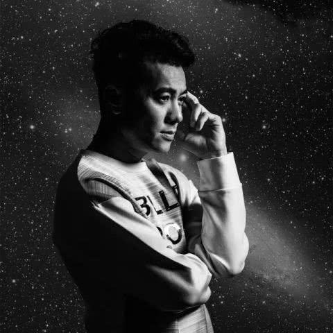 22年粉丝结婚惊喜亲身道贺前香港一线歌手：他们一直支持着我