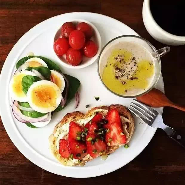 男生130斤偏瘦怎么锻炼胸肌,150斤男生怎么练腹肌胸肌