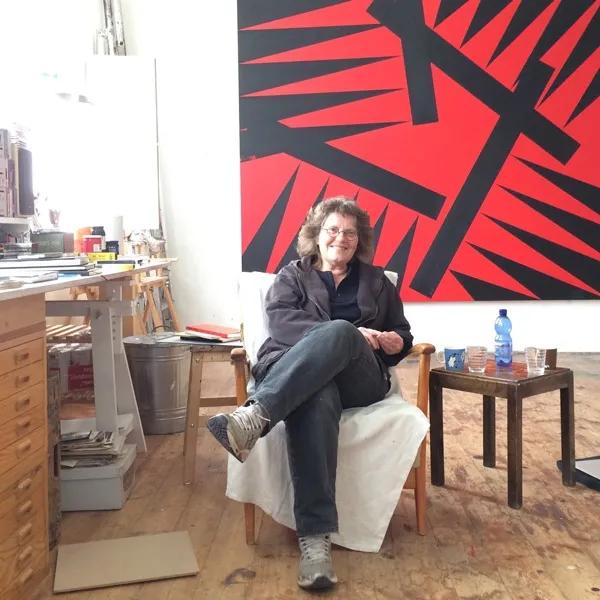 安·埃德霍姆​：保持在抽象和叙事之间的矛盾状态