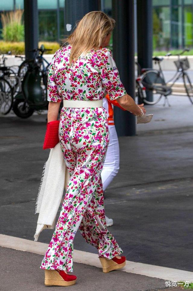 凯特王妃红衣,莱蒂齐亚王后和凯特王妃同框