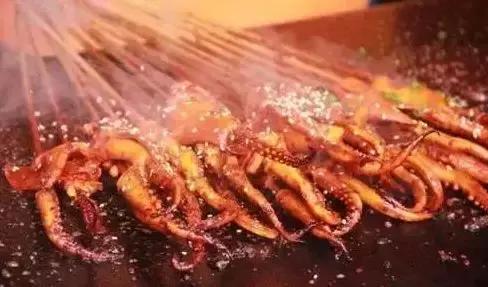 哪种街边小吃生意好赚钱,现在卖什么小吃最赚钱见效