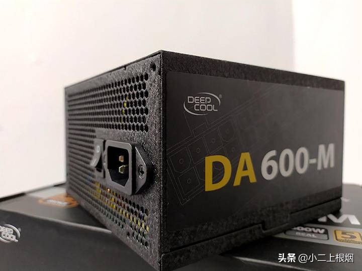 搞机日记:全模组全日系电容,用它作电脑的心脏,妥