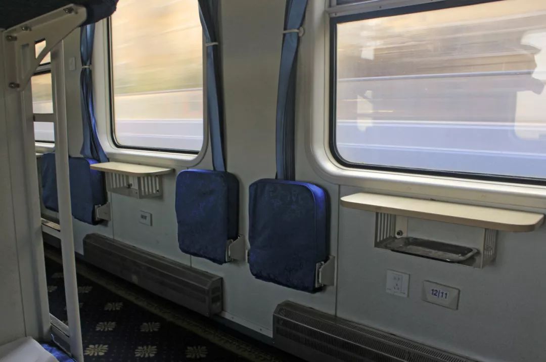 软卧为什么比硬座便宜,软卧比硬卧贵什么原因