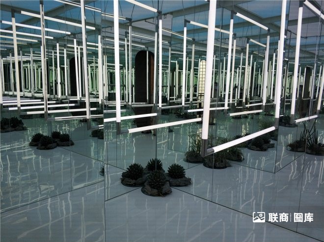 探访HARMAY北京三里屯店：美妆零售界闯入“搅局者”