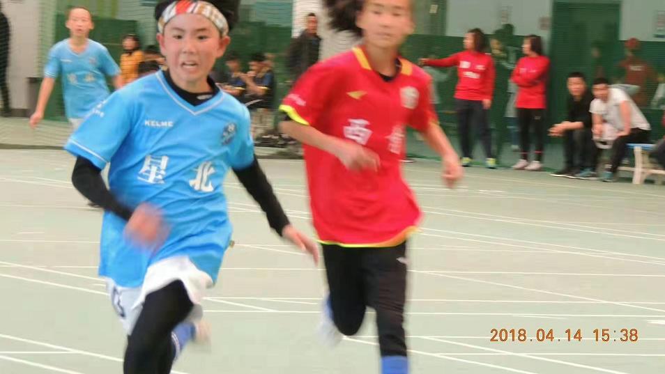 一脚射门！宝清二中女孩赛场上划出完美“弧线”！