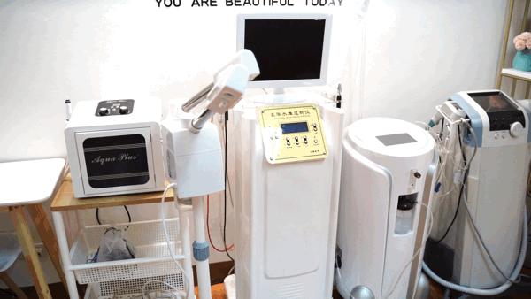 90后美女开了一家美容院,90后美女开直营店