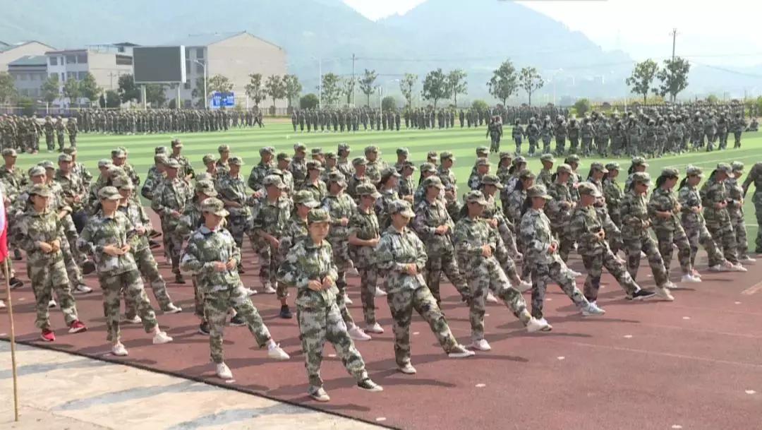 余庆他山中学军训,余庆他山中学2021军训