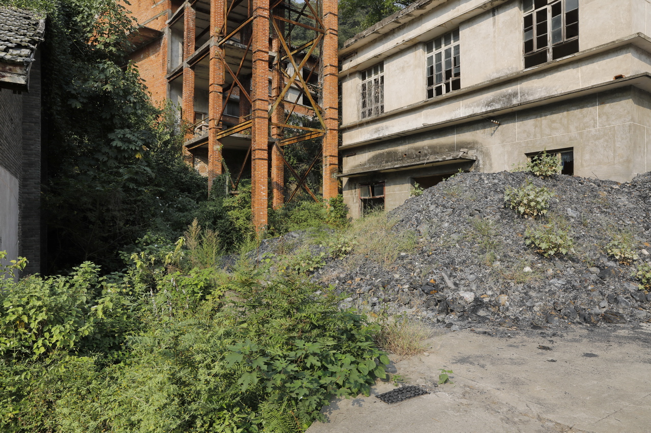 三线系列之13:国营二三八厂,国营湖北华中精密仪器厂