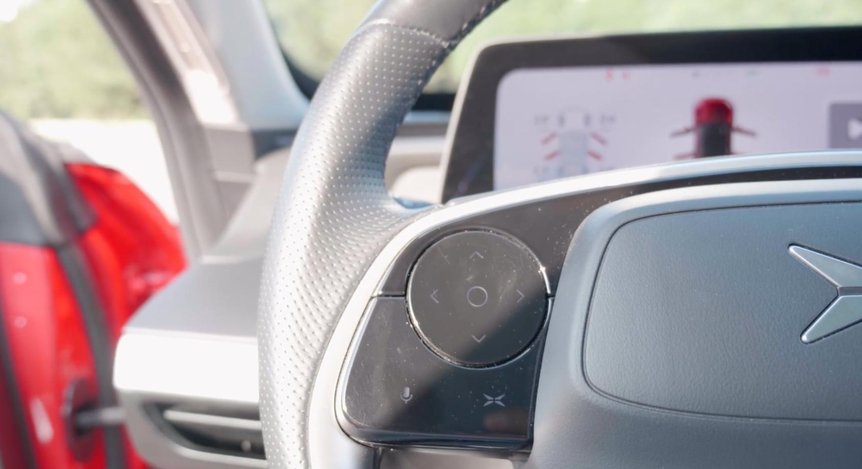 8万多公里的小鹏p7能买吗 (小鹏p7老款和新款的驾驶感受区别)