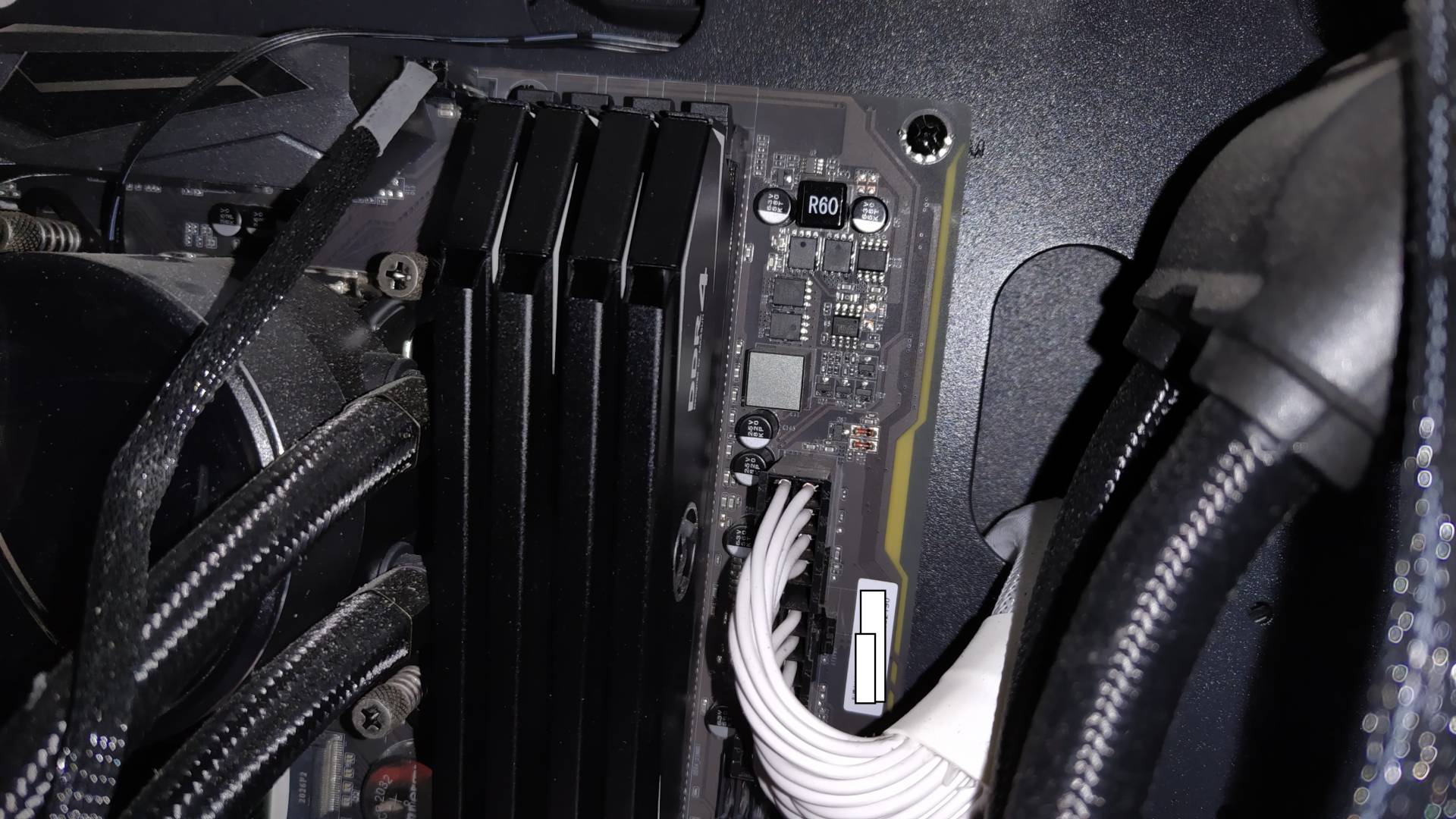 机箱玻璃侧板有必要换亚克力的吗,亚克力侧板对itx机箱影响大吗