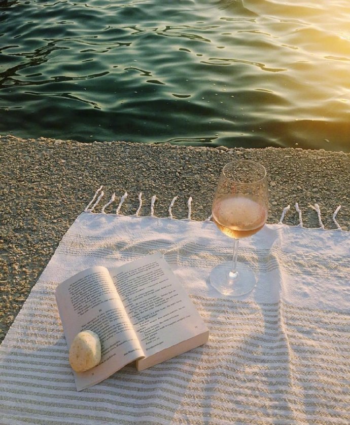 为什么月经颜色鲜红,为什么月经颜色淡如水