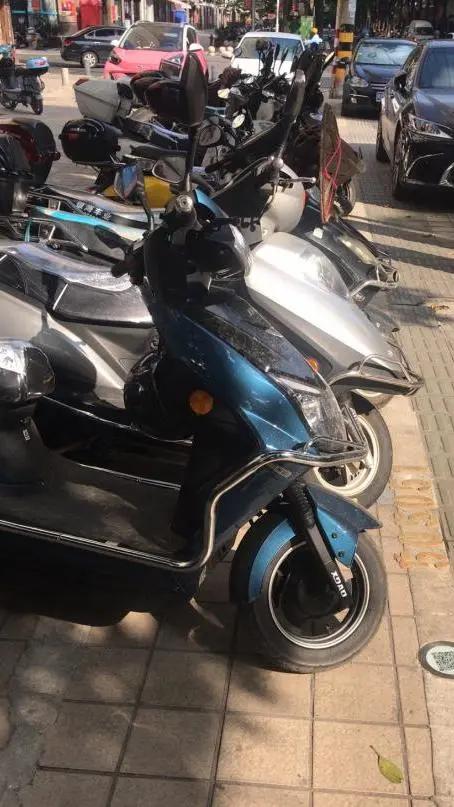 小车抄4遍摩托抄2遍!南安又有一批人因违停抄8113字条例