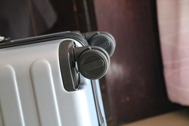 20寸行李箱选择拉链还是卡扣,潮男20寸登机箱怎么选