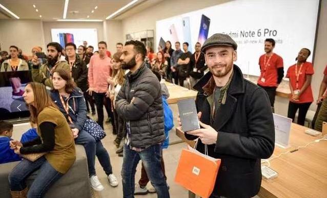 小米新店落地英国前还在吐槽“饥饿营销”后面就差点要把店搬回家