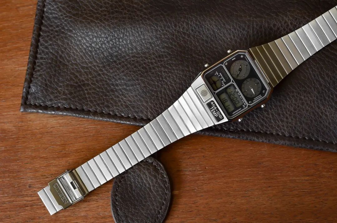 西铁城Ana-DigiTemp:怪异与奇妙的结合体