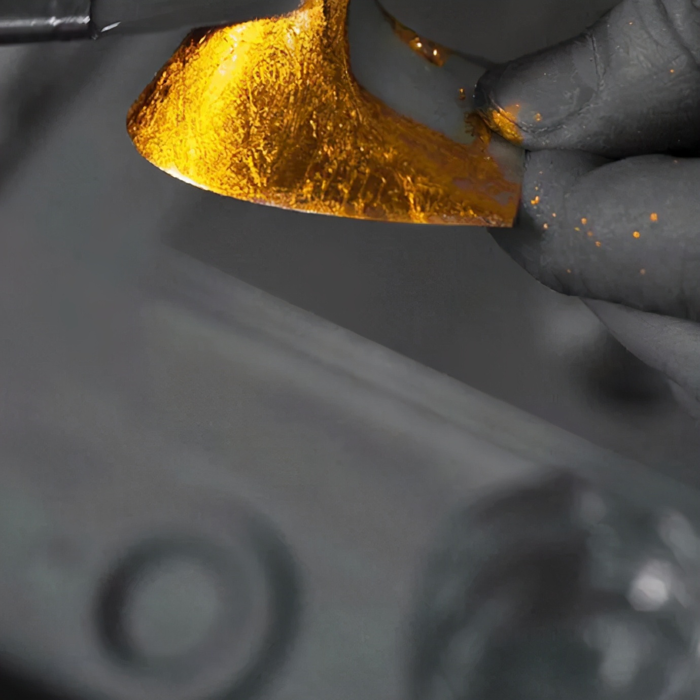 SAUVEREIGN：你听过金箔鞋跟的传奇吗？