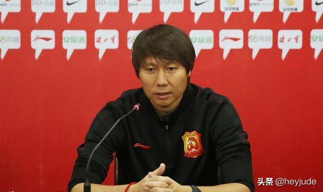 忍住别笑足球中的搞笑瞬间,李铁的秀发