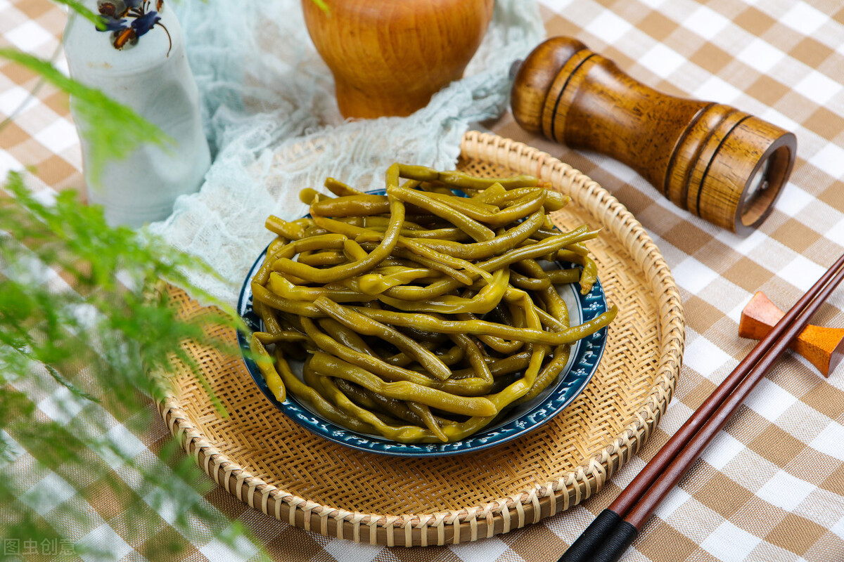 酸豆角不酸也不咸可以加醋吗,家庭版酸豆角做法要不要加醋