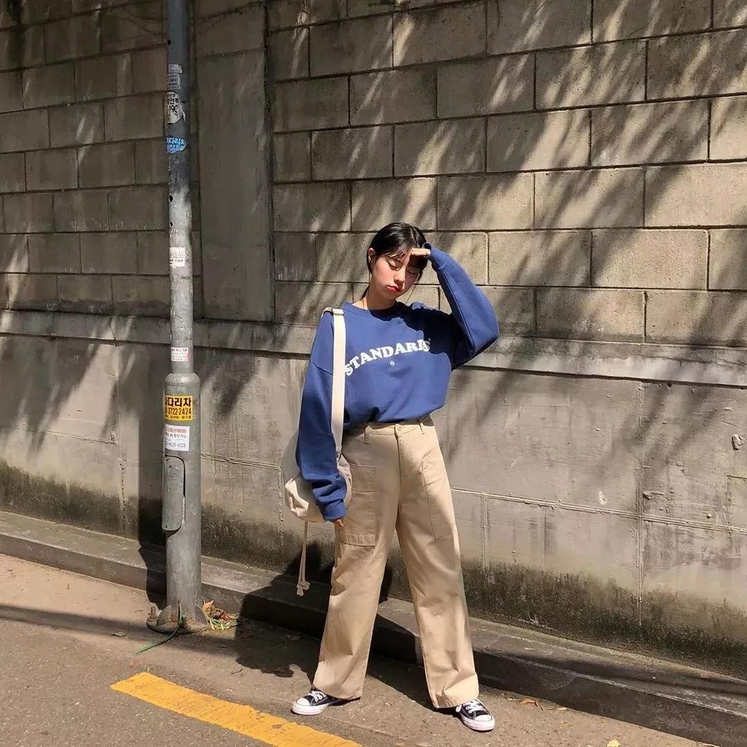 韩系短款双拉链卫衣穿搭,冬季韩系卫衣穿搭套装