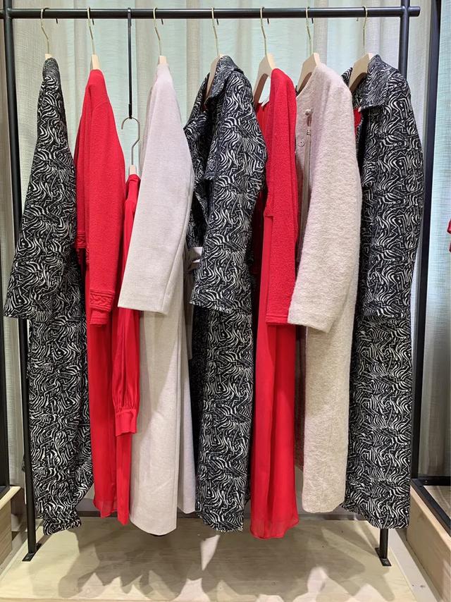 批发品牌女装折扣,西乡品牌折扣女装批发