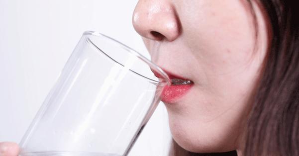 毛戈平口红跟tf口红哪个好,毛戈平黑管口红好不好