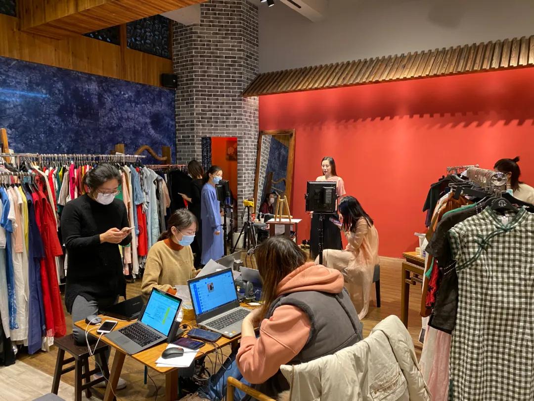 四千家门店被关后续,上万家店铺被关