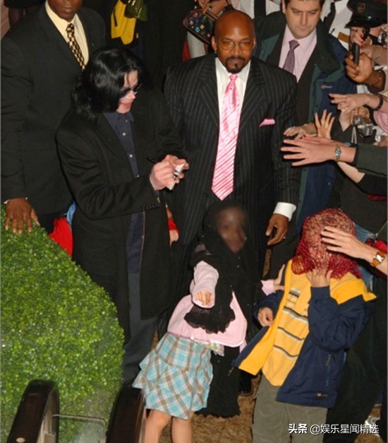 迈克尔杰克逊去印度演唱会,慈善之王迈克尔杰克逊