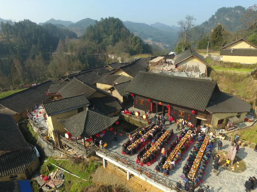 脱贫攻坚彪炳史册的伟大壮举,中国近十年脱贫攻坚的伟大事迹