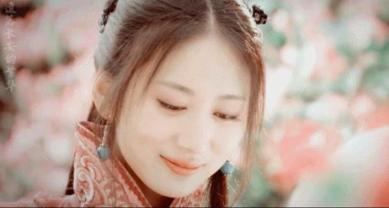 4个让你变美的脸部动作,教你4个变美动作