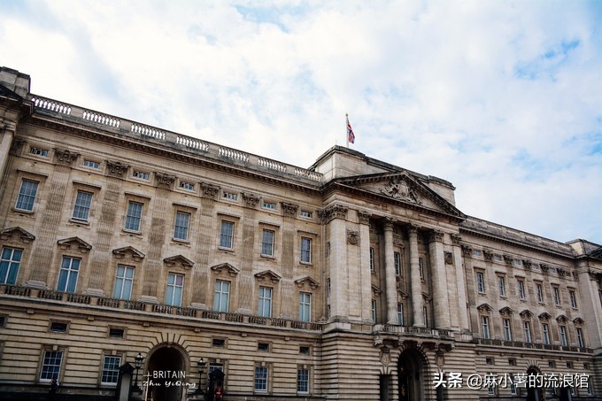 白金汉宫是英国的,英国王室齐聚哀悼女王白金汉宫