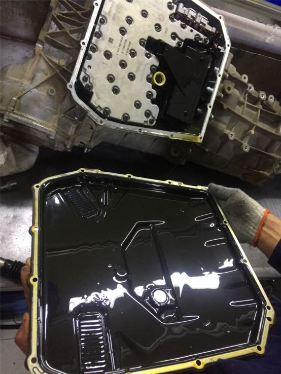 自动挡变速箱阀体坏了有什么现象,自动挡变速箱油不换什么症状