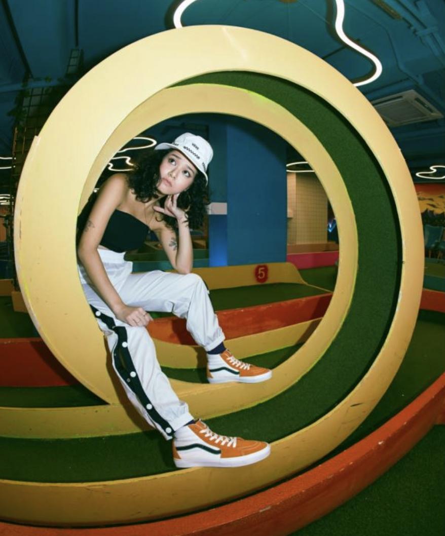 今年流行的帆布鞋长什么样子,今年流行的帆布鞋花纹