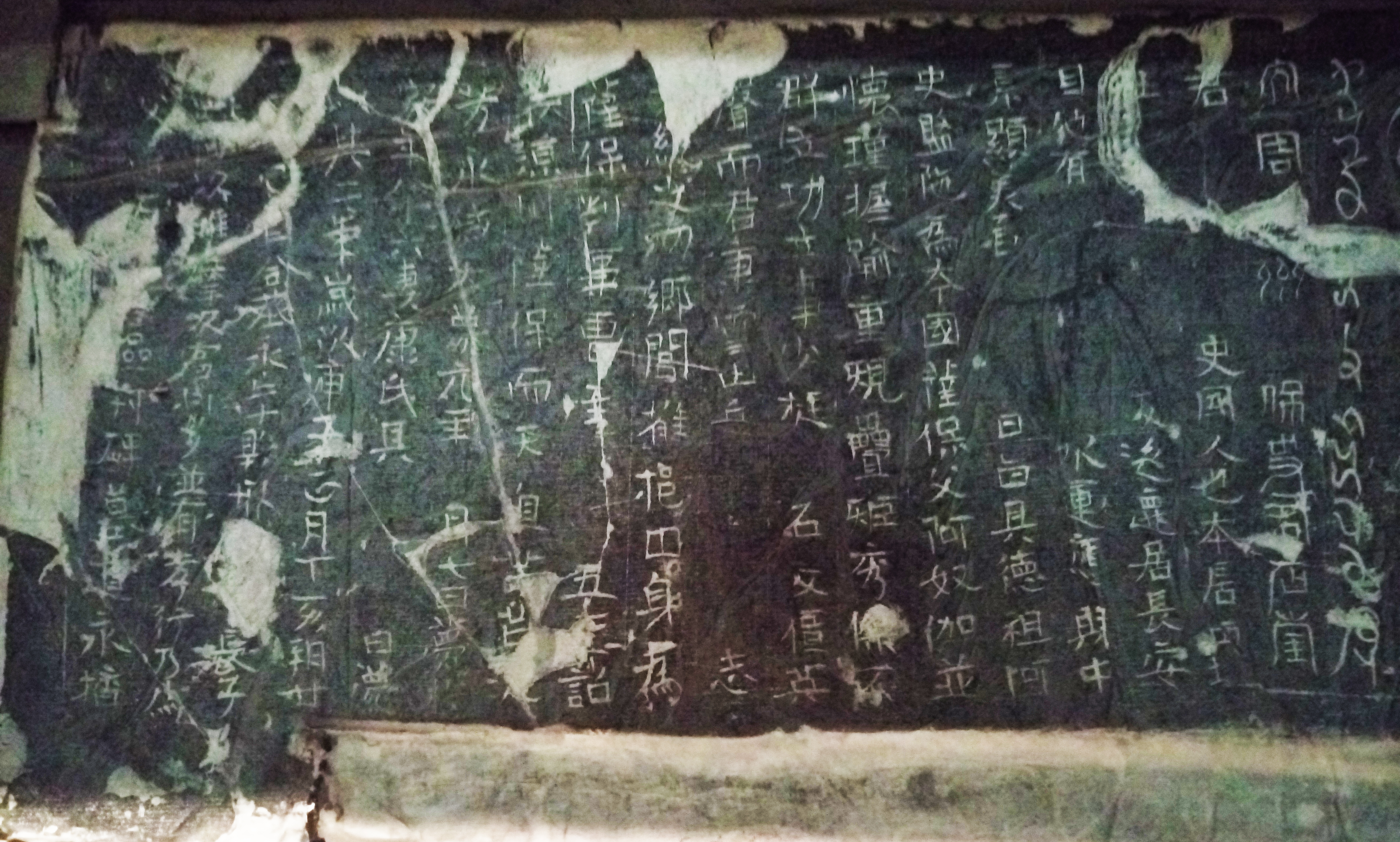 西安挖出古墓历史人物,考古发现一个石棺的故事