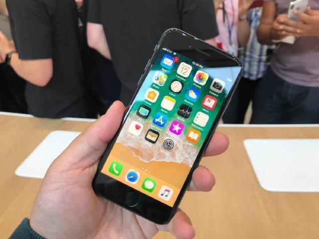 iphonese有没有双卡双待,iphonese全系列能双卡吗