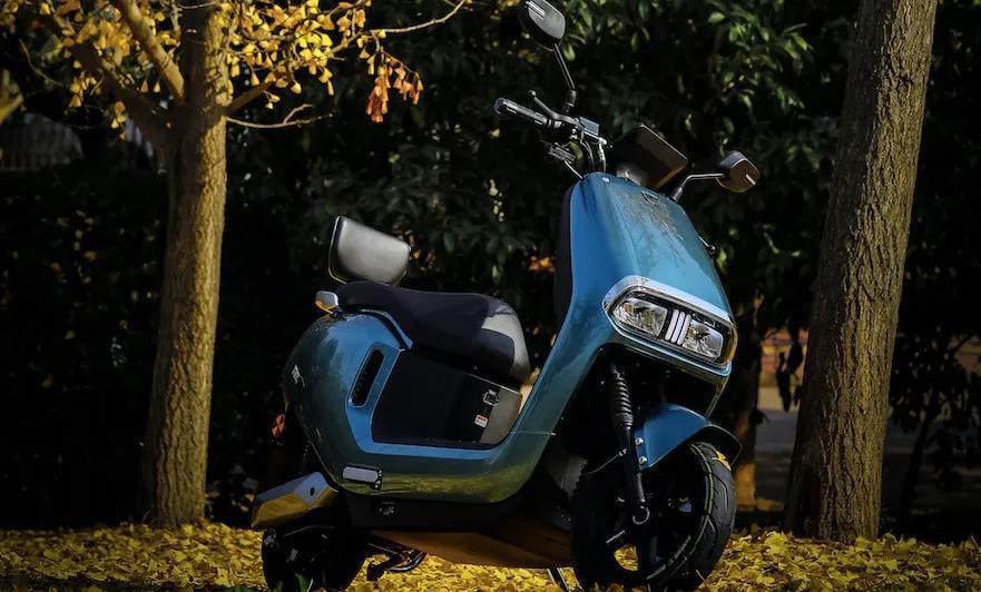 续航里程长的绿源电动车,绿源电动车原装一般用多久