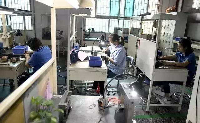 冲压模具圆弧过切有毛刺,冲压模具尖角经常崩