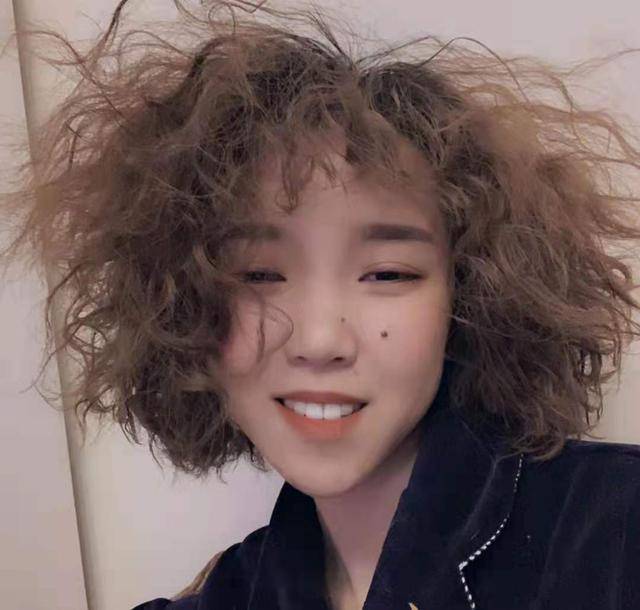 烫头发怎么避免被套路,自己如何正确烫头发