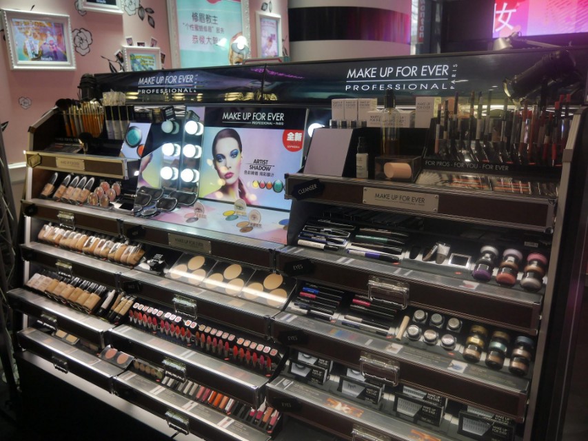 做美妆博主要积累很多美妆知识,做美妆博主要会很多美妆技巧