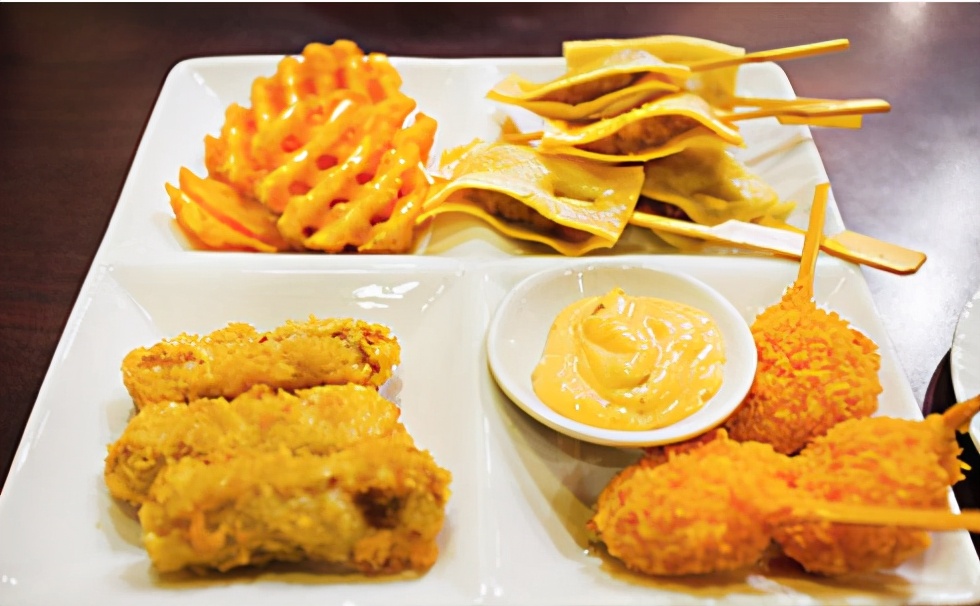 90后美女开咖啡馆赚够3000万,90后美女开餐饮一年120家