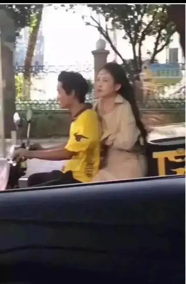 每日一笑农民干农活,每日一笑抓老鼠