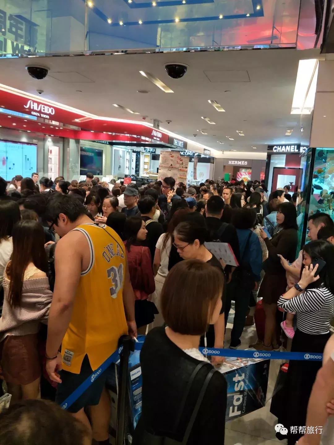 双11商战升级,这是和某宝抢客的节奏?香港也在开启买买买的节日