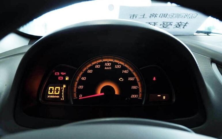 油耗低5-6万,五万能买什么车雪佛兰赛欧